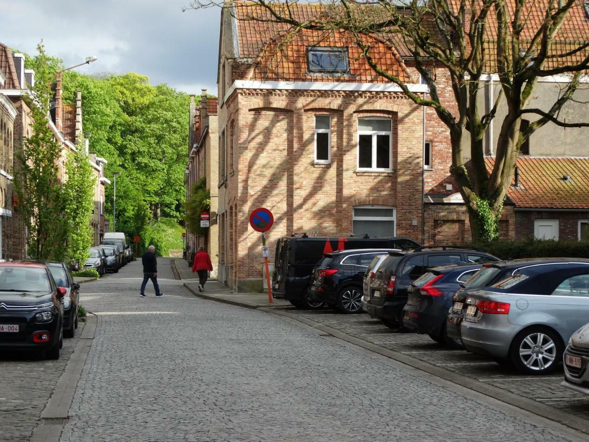 Aan De Vestingrand Vila Ieper Exterior foto