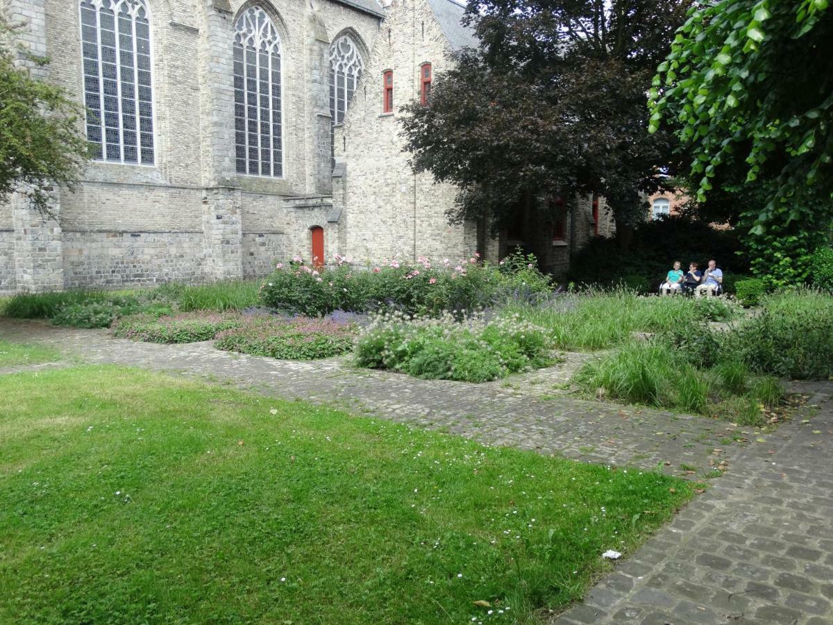 Aan De Vestingrand Vila Ieper Exterior foto