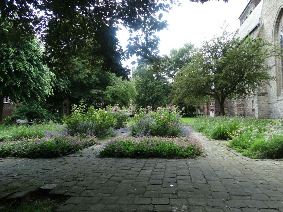 Aan De Vestingrand Vila Ieper Exterior foto